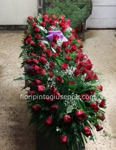 copribara rose rosse